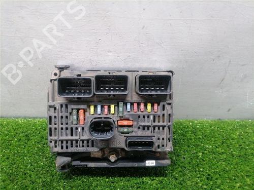 Used Fuse box PEUGEOT 407 (6D_) 2.0 HDi 135 (6DRHRH, 6DRHRE, 6DRHRG, 6DRHRJ) (136 hp) 32223246