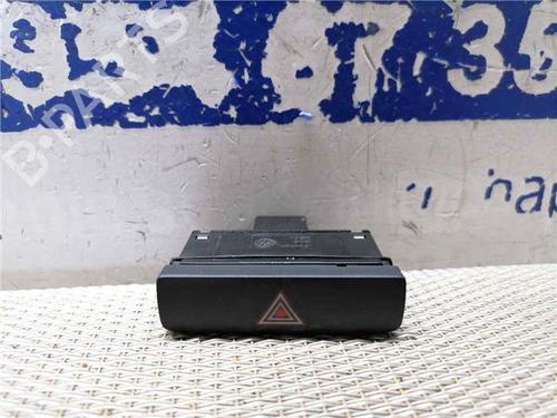 Bouton de warning VW PASSAT B6 Variant (3C5) 1.6 TDI (105 hp) 31899551