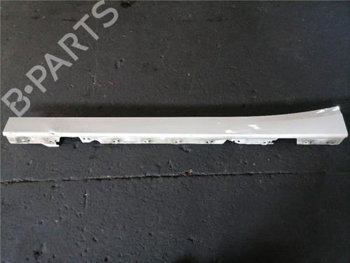 Venstre sidekjole BMW 1 (F21) 116 d (116 hp) 31901481