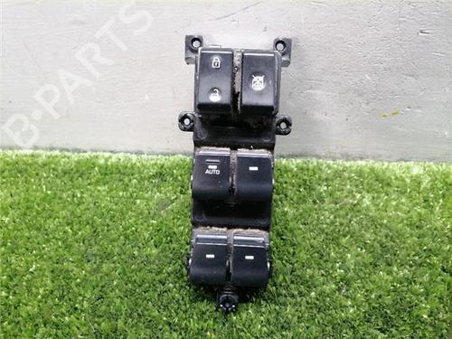 Pulsantiera anteriore sinistra HYUNDAI TUCSON (TL, TLE) 1.7 CRDi (116 hp) 31984276