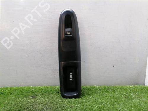 Used Right front window switch Right front window switch PEUGEOT 406 (8B) 1.8 16V (116 hp) 35747239 35747239