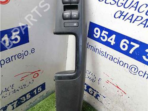 Interrupteur de vitre avant gauche SEAT EXEO (3R2) 2.0 TDI (143 hp) 31900509