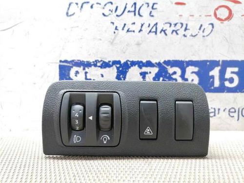 switch-renault-megane-ii-bm01_-cm01_-2001-2002-2003-2004-2005-2006-2007-2008-2009-2010-2011-2012-31899845 main image