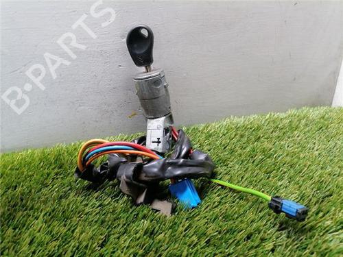 switch-citroen-c5-i-dc_-2001-2002-2003-2004-2005-36873452 main image