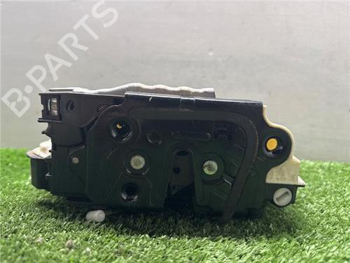 Rear left lock VW GOLF VI (5K1) 2.0 TDI | BP32431821C100