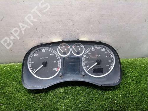 Used Instrument cluster Instrument cluster PEUGEOT 307 (3A/C) 2.0 HDi 90 (90 hp) 35936172 35936172