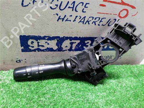 Used Switch TOYOTA YARIS (_P9_) 1.4 D-4D (NLP90_, NLP90R) (90 hp) 31899299