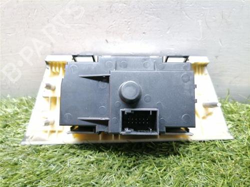 Switch BMW 3 (E90) 320 d | BP33679251I30 - Image 2