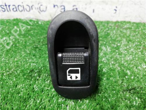 Autre PEUGEOT 1007 (KM_) 1.4 (75 hp) 31897461