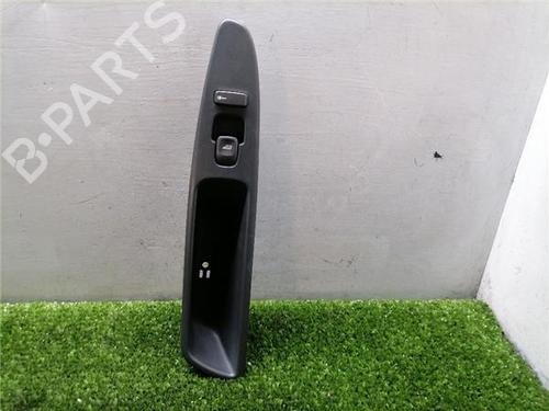 Used Right front window switch Right front window switch VOLVO V40 Estate (645) 1.6 (109 hp) 34333472 34333472