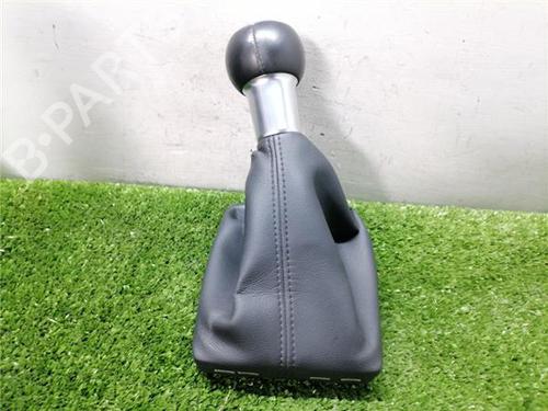 Gearknop AUDI A3 Sportback (8VA, 8VF) 1.6 TDI (115 hp) 31894402