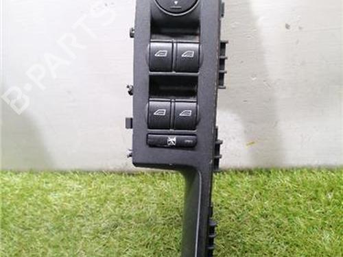 Venstre fortil elrude kontakt Venstre fortil elrude kontakt FORD FOCUS C-MAX (DM2) 2.0 TDCi (136 hp) 36681847 36681847