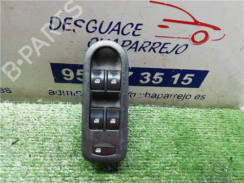 Used Left front window switch Left front window switch RENAULT MEGANE II (BM0/1_, CM0/1_) 1.5 dCi (BM02, BM13, BM2A, CM02, CM13) (101 hp) 31897606 31897606