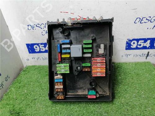 Used Fuse box SEAT LEON (1P1) 1.9 TDI (105 hp) 31890459
