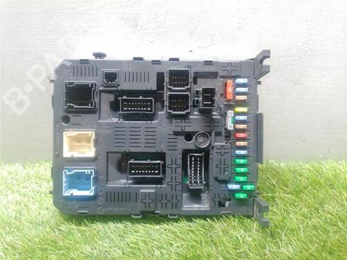 Used Fuse box Fuse box PEUGEOT 407 (6D_) 1.6 HDi 110 (6D9HZC, 6D9HYC) (109 hp) 36452876 36452876