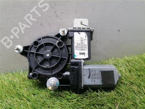 left-rear-window-motor-fiat-500l-351_-352_-2012-32768277 main image