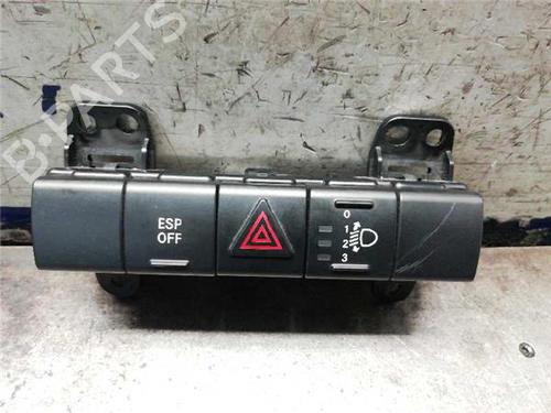 Used Warning switch DODGE CALIBER 2.0 CRD (140 hp) 31896588