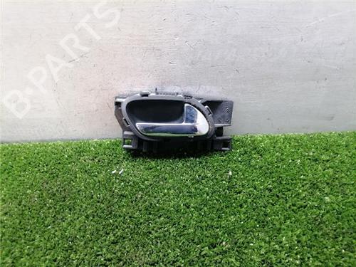 Højre bagtil invendig håndtag PEUGEOT 5008 (0U_, 0E_) 2.0 HDi 150 / BlueHDi 150 (150 hp) 32633347