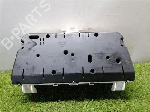 Used Instrument cluster Instrument cluster TOYOTA COROLLA Verso (ZER_, ZZE12_, R1_) 2.2 D-4D (AUR10_, AUR10R) (177 hp) 35747268 35747268