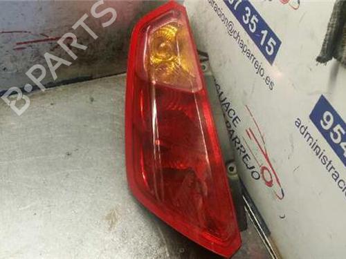 right-taillight-fiat-grande-punto-199_-2005-31891496 main image