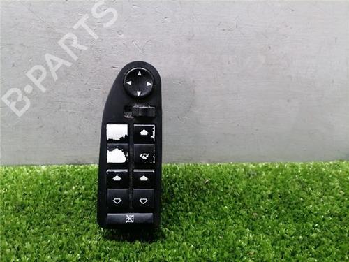 Used Left front window switch Left front window switch BMW 5 (E39) 528 i (193 hp) 33860186 33860186