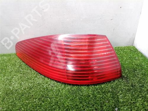 Rückleuchte Links für PEUGEOT 607 (9D, 9U) 2.2 HDi (133 hp) 32004882