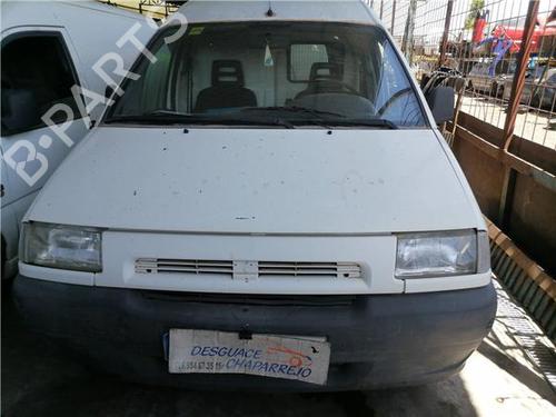 Pièces Détachées Usagées FIAT SCUDO Bus (220_) 1.9 D (69 hp) 4408485