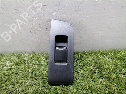Used Left rear window switch NISSAN X-TRAIL II (T31) 2.0 dCi 4x4 (150 hp) 31900963