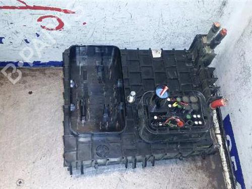 Fuse box VW GOLF V (1K1) 1.9 TDI | BP31889534E1
