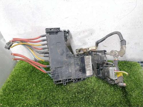 Fuse box CITROËN C4 II (NC_) 1.6 HDi 110 | BP37003544E1 - Image 3