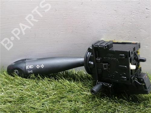 Used Switch Switch KIA RIO II Saloon (JB) 1.5 CRDi (88 hp) 33415529 33415529