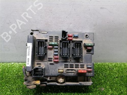 Used Fuse box Fuse box PEUGEOT 206 Hatchback (2A/C) 1.4 HDi eco 70 (68 hp) 33835541 33835541