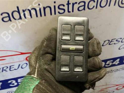 Interrupteur de vitre avant gauche AUDI A6 C4 (4A2) 2.6 (150 hp) 31894796