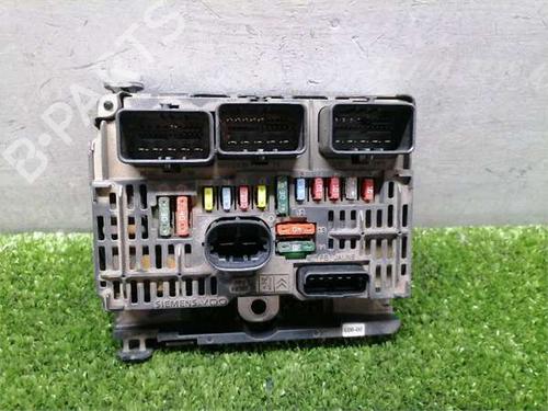 Used Fuse box Fuse box CITROËN C4 I (LC_) 1.4 16V (88 hp) 35269785 35269785