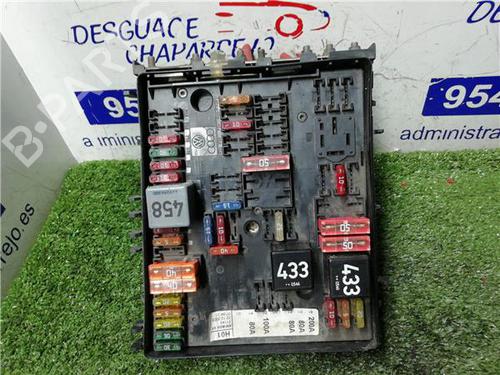fuse-box-vw-golf-v-1k1-2003-2004-2005-2006-2007-2008-2009-2010-31889987 main image