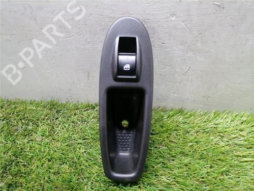 Venstre bak elrute bryter FIAT 500L (351_, 352_) 1.3 D Multijet (199LXY1A, 199LXY11) (84 hp) 32768316