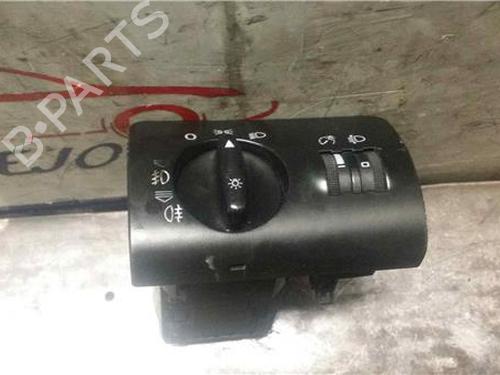 switch-audi-a6-c5-4b2-4b4-1997-1998-1999-2000-2001-2002-2003-2004-2005-31895502 main image