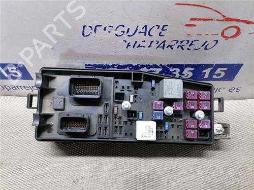 fuse-box-kia-carnival-grand-carnival-iii-vq-2005-2006-2007-2008-2009-2010-2011-2012-2013-2014-2015-31890426 main image