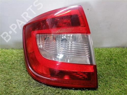 Feu arrière gauche SKODA RAPID (NH3, NK3, NK6) 1.6 TDI (105 hp) 31901583