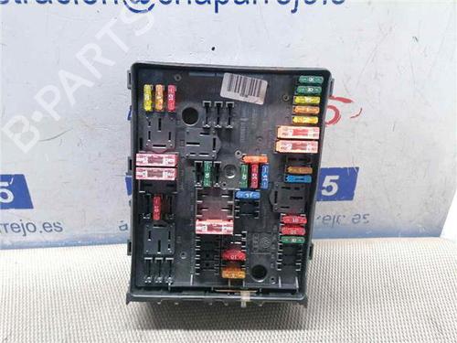 fuse-box-audi-a3-sportback-8pa-2004-2005-2006-2007-2008-2009-2010-2011-2012-2013-2014-2015-31890509 main image