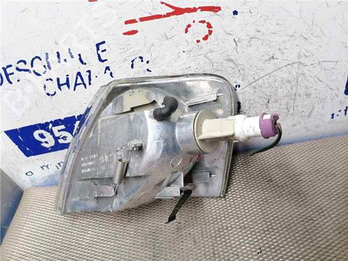 Right headlight VW PASSAT B5 (3B2) 1.8 | BP31890502C29