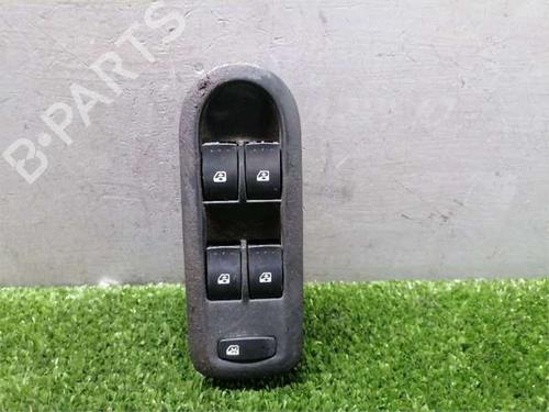 Used Left front window switch Left front window switch RENAULT SCÉNIC II (JM0/1_) 1.5 dCi (JM1E, JM16) (106 hp) 35796839 35796839
