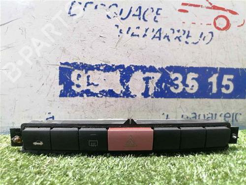 Bouton de warning FIAT LINEA (323_, 110_) 1.3 D Multijet (323AXB11, 323AXB1A) (90 hp) 31900367
