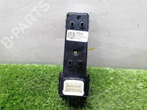 Left rear window switch HYUNDAI TUCSON (NX4E, NX4A) 1.6 CRDi | BP31901287I29