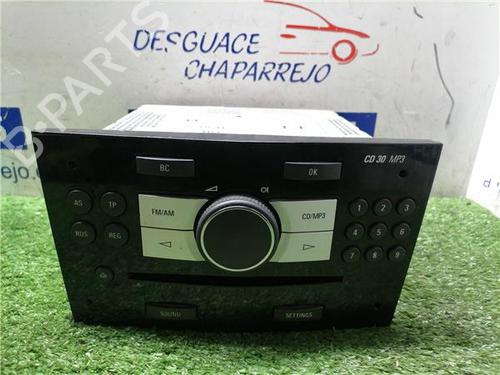radio-opel-astra-h-estate-a04-2004-2005-2006-2007-2008-2009-2010-2011-2012-2013-2014-31897903 main image