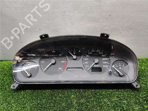 Used Instrument cluster Instrument cluster PEUGEOT 406 (8B) 2.1 TD 12V (109 hp) 33221754 33221754