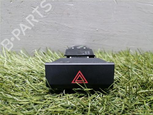 Bouton de warning SEAT LEON SC (5F5) 1.2 TSI (110 hp) 31900915