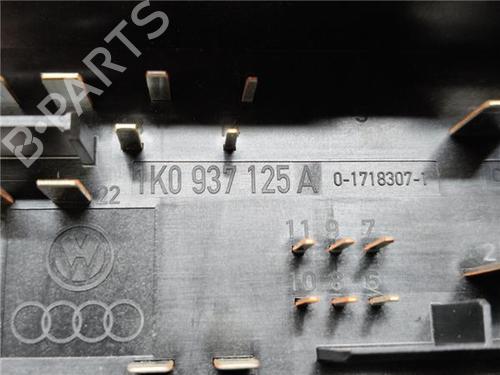 Fuse box AUDI A3 (8P1) 1.9 TDI | BP33249000E1 - Image 3