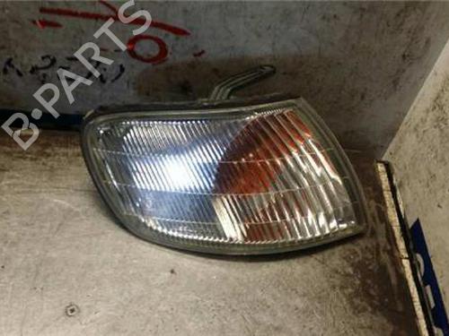 Used Right headlight NISSAN ALMERA I (N15) 2.0 D (75 hp) 31889386