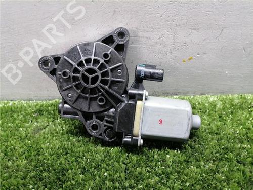 Motore alzacristalli posteriore sinistro HYUNDAI TUCSON (TL, TLE) 1.7 CRDi (116 hp) 31984275